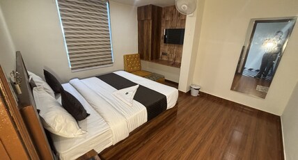 Hotel Kaushiki Palace Room Type - AC Super Deluxe Room