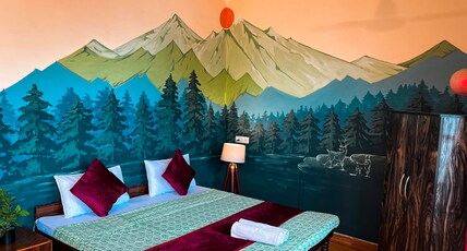 Wild Mountain Retreat Room Type - Peaceful Mountain View Room - Upper Floor