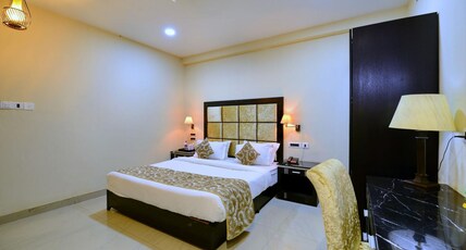 HOTEL FLORET INN Room Type - Executive Room
