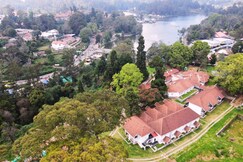The Tredis Heritage by the Lake.
