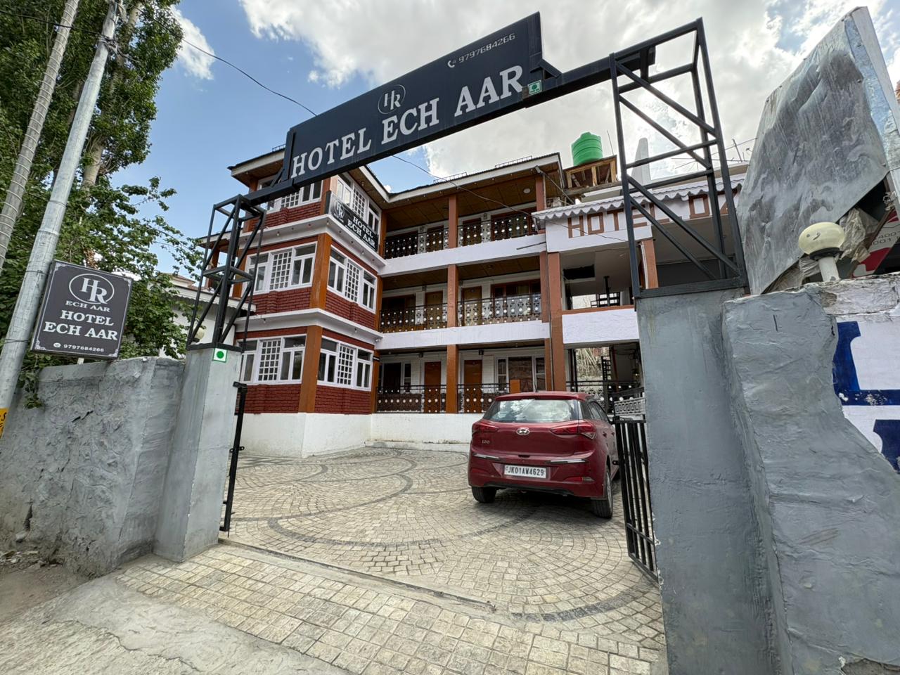 Hotel Ech Aar, Kargil - Tap to explore photos