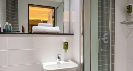 ibis Styles Hotel Westlands Nairobi Room Type - Trendy room with one double bed and one single bed ibis Styles Hotel Westlands Nairobi Room Type - Trendy room with one double bed and one single bed