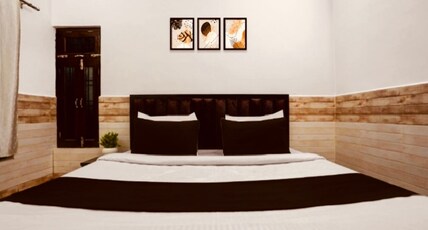 Hotel H P Palace Room Type - Double bed room with private bathroom