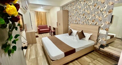 Deni Hotel & Banquets Room Type - Super Deluxe AC Room