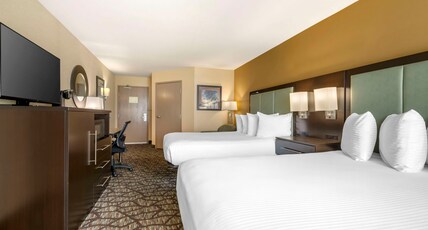 Best Western Plus Oceanside Palms Room Type - 2 Queen Beds, Non-Smoking, Microwave And Refrigerator, Wi-Fi, Full Breakfast