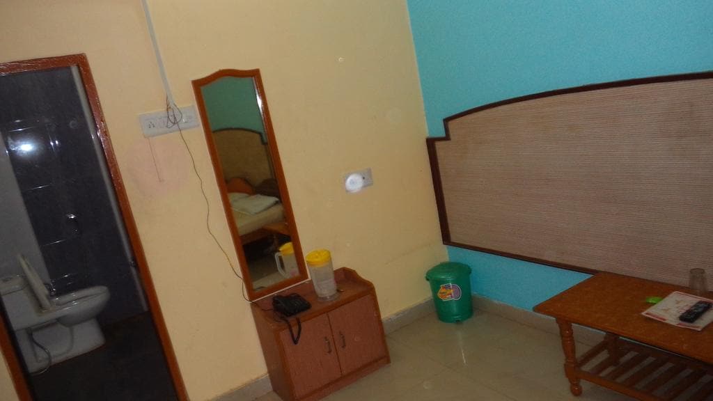 Hotel Chandra Lokk - Tap to explore photos