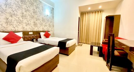 Nest Inn Room Type - Deluxe Room(Twin Bed)