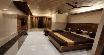 Hotel Neelam Inn Room Type - Triple Bed Deluxe AC Room