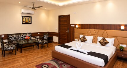 Hotel Bhagyaraj Palace  Business Hotel Room Type - King Suite