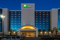 Holiday Inn Express Hotel & Suites Virginia Beach Oceanfront, an IHG hotel