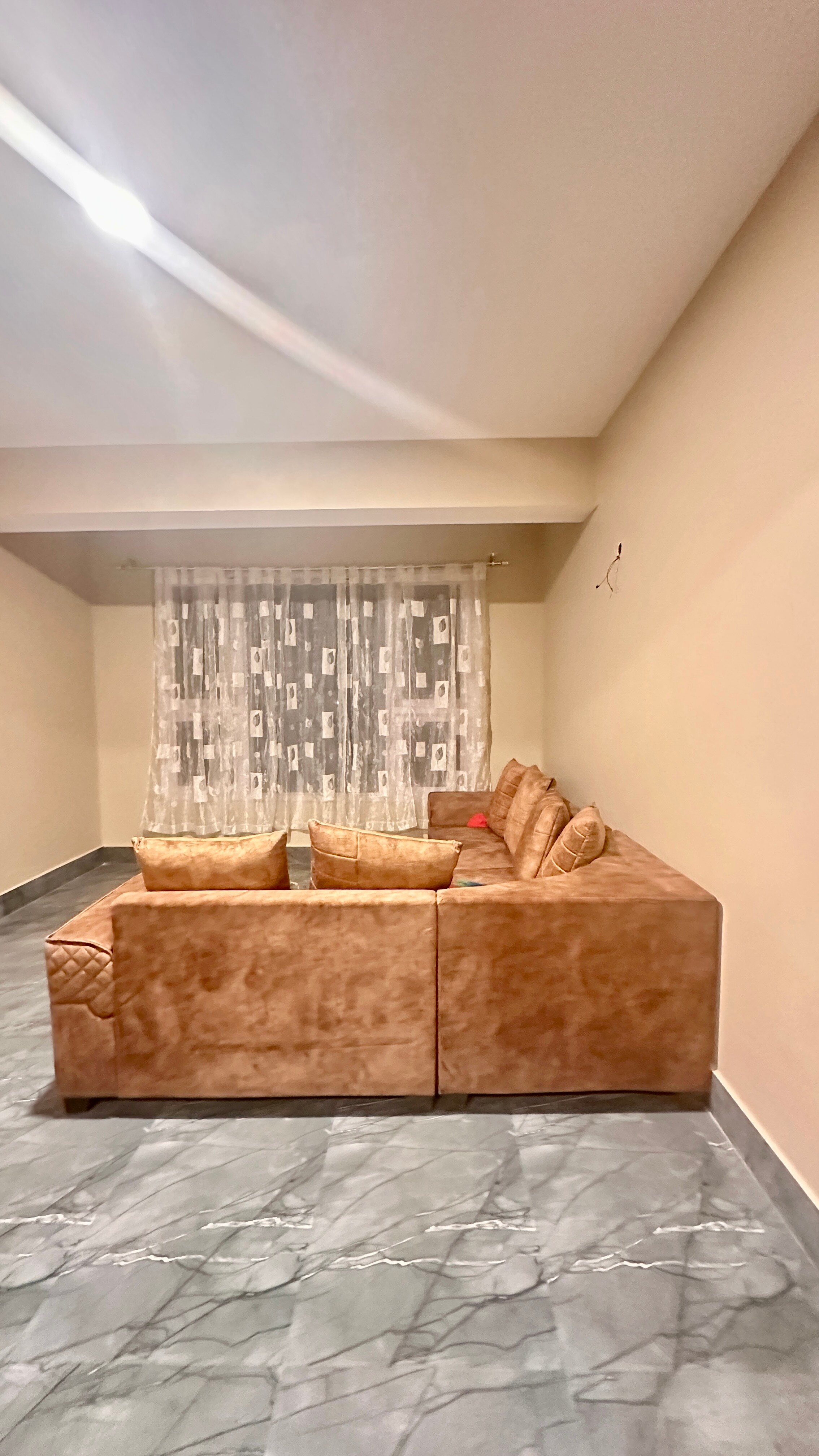 DEVANTARA a cozy stay - Tap to explore photos