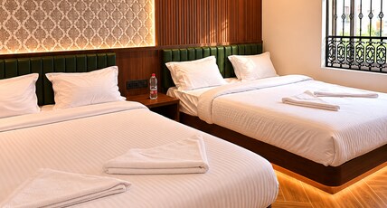 Hotel JVIN PALACE Room Type - Deluxe Room with Balcony
