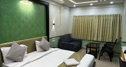 Hotel Swagatam International Room Type - AC Premium Double Bed Room with Balcony Hotel Swagatam International Room Type - AC Premium Double Bed Room with Balcony