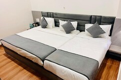 HOTEL HARI KRIPA DHAM NEAR PREM MANDIR VRINDAVAN
