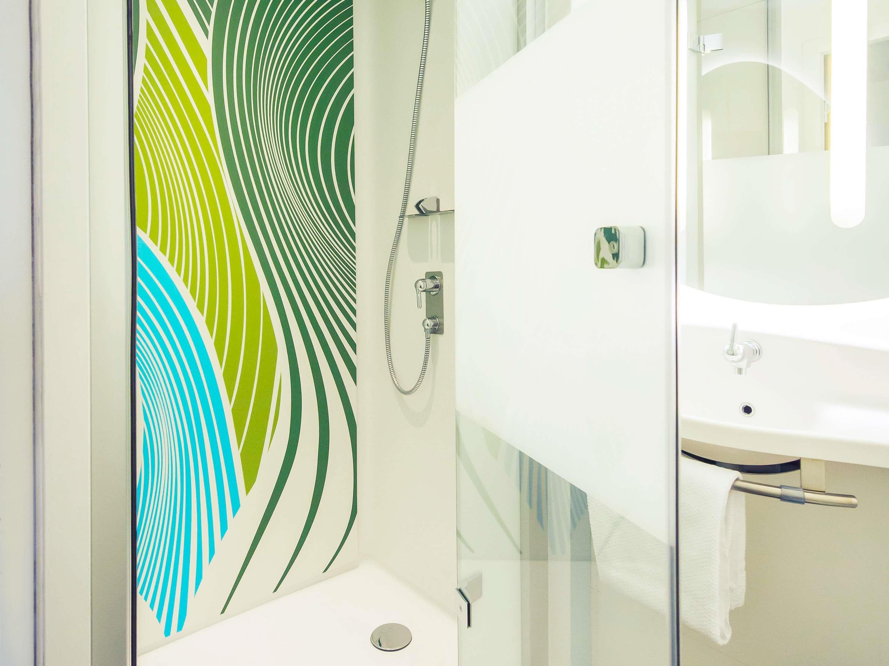 ibis budget Troyes Est - Tap to explore photos