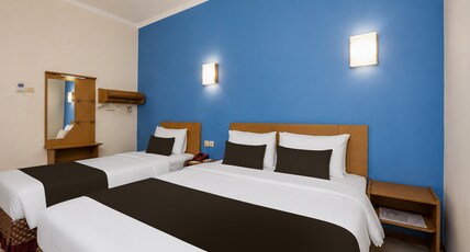 Townhouse Oak Hotel Lestari Room Type - Suite Family Room