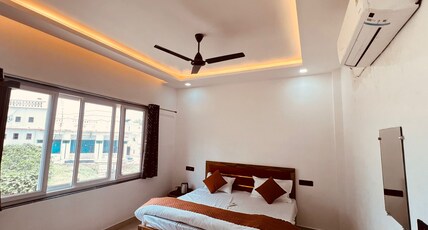 RRR Residency Room Type - Super deluxe Room 107