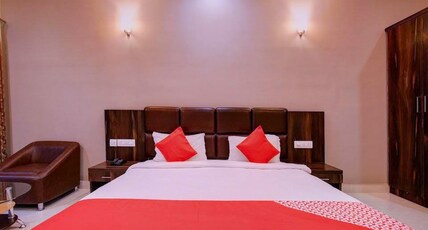 Ashoka The Great Inn Room Type - Deluxe AC Rooms