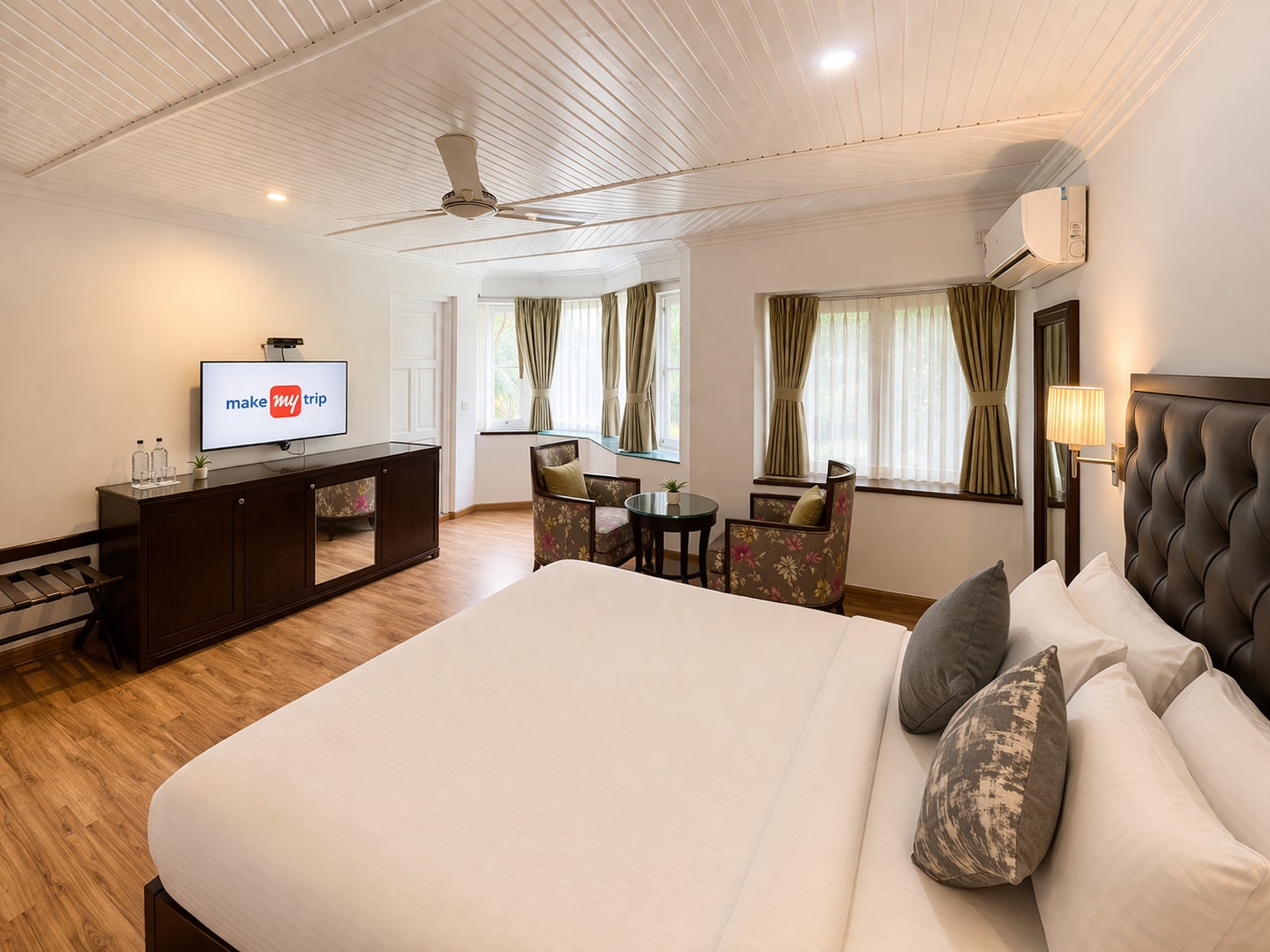 Hotel Metropolis Nearby Dal Lake - Tap to explore photos