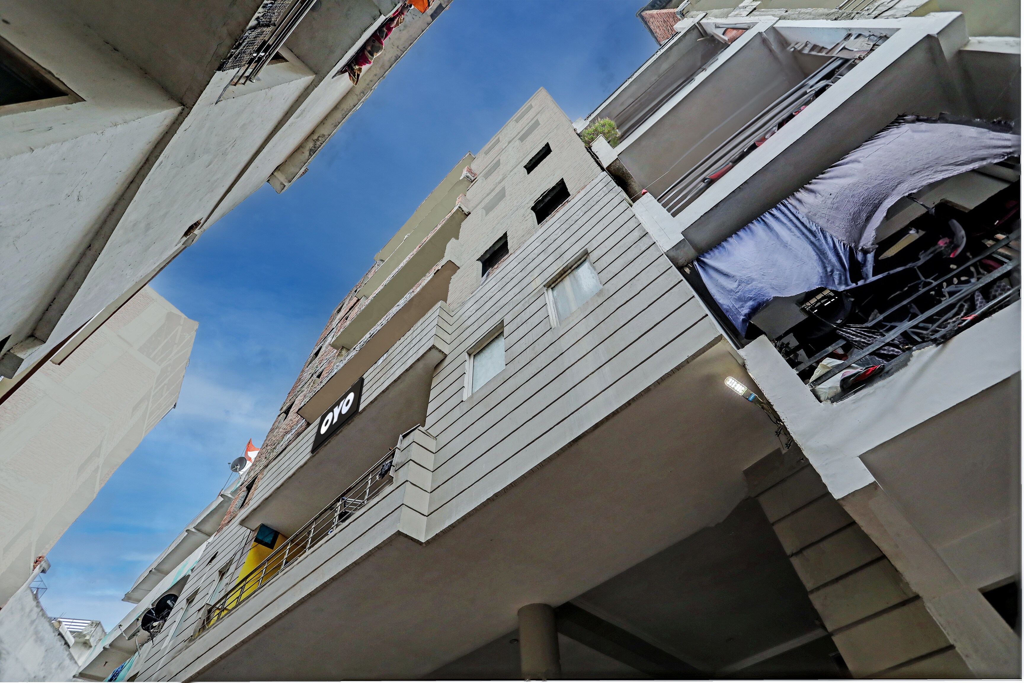 Hotel O Wamson Alpha Co living Stays - Tap to explore photos