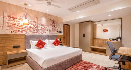 KLYRA HOTEL HITECH CITY HYDERABAD Room Type - Luxury Suite With King Bed