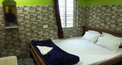 Neel Nirjan Room Type - Double Bed Room (No TV)