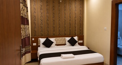 Hotel Maya Palace Ayodhya Bypass Bhopal Room Type - Deluxe Room Hotel Maya Palace Ayodhya Bypass Bhopal Room Type - Deluxe Room
