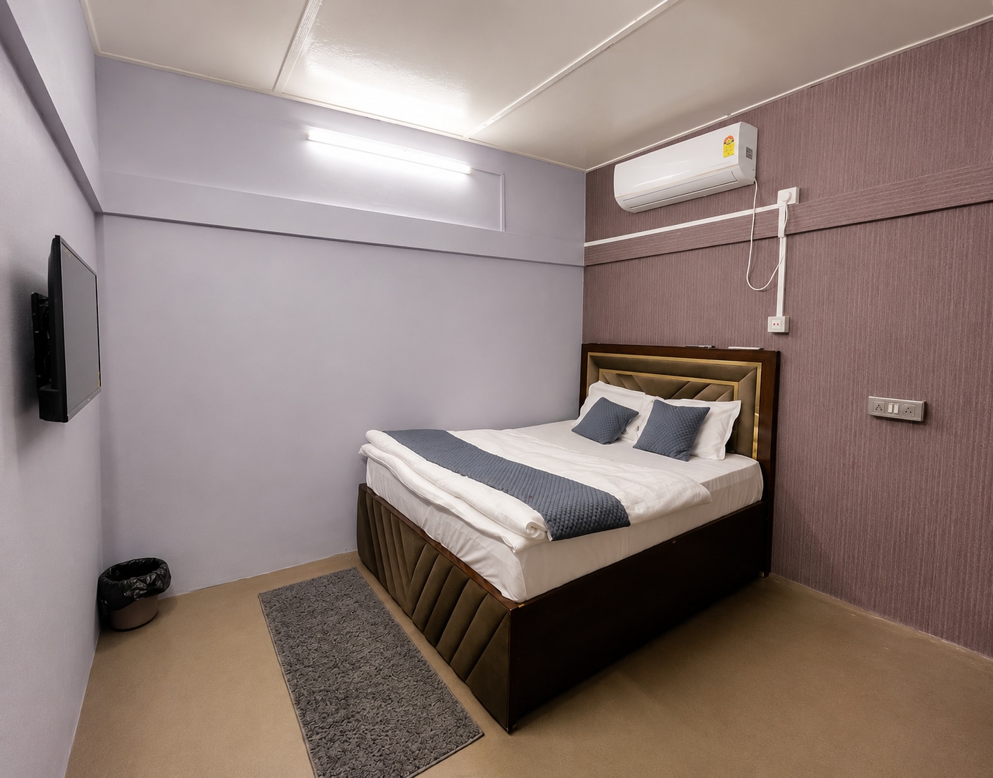 AXOM HOMESTAY & VILLAS - Tap to explore photos