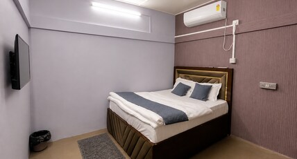 AXOM HOMESTAY & VILLAS Room Type - Standard Room with Air Conditioning