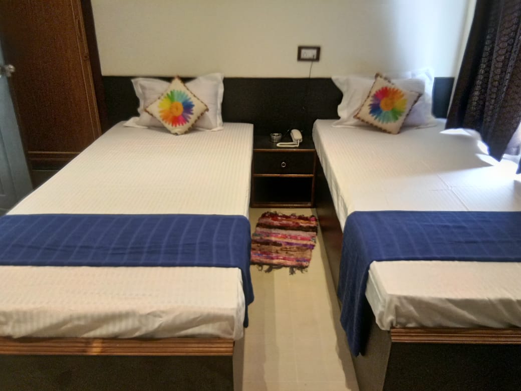 Hotel Sleep In - Tap to explore photos