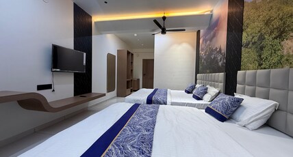 Hotel Divine Room Type - Gold Family Room With City View Hotel Divine Room Type - Gold Family Room With City View