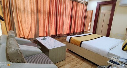 Hotel Lake View Grand Room Type - Super Deluxe