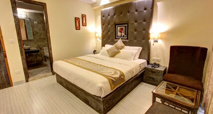 Hill County Resort Room Type - Grand Attic ( Green valley Balcony) - Deluxe Room