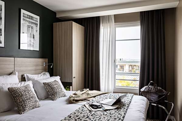 BEST WESTERN PARIS PORTE DE VERSAILLES - Tap to explore photos