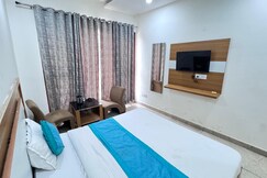 HOTEL U K GREEN VALLEY