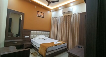 The Palash Kunja Resort Room Type - DELUXE ROOM KING BED  1ST FLOOR