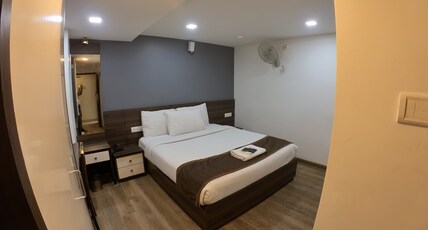 Hotel Royal Inn Room Type - Deluxe Room