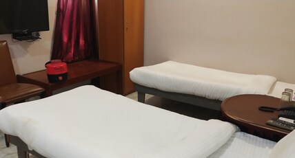 Hotel Yaduraj Room Type - Standard Room