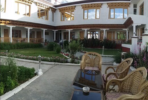 Hotel Zambhala Inn