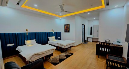 Hotel Nayaab Room Type - Premium Room