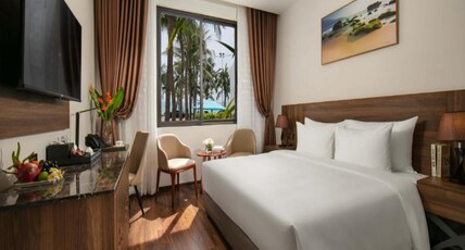 Nesta Hotel Da Nang Room Type - Superior Double Room with Sea View