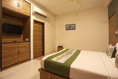 Super Capital O Swastika