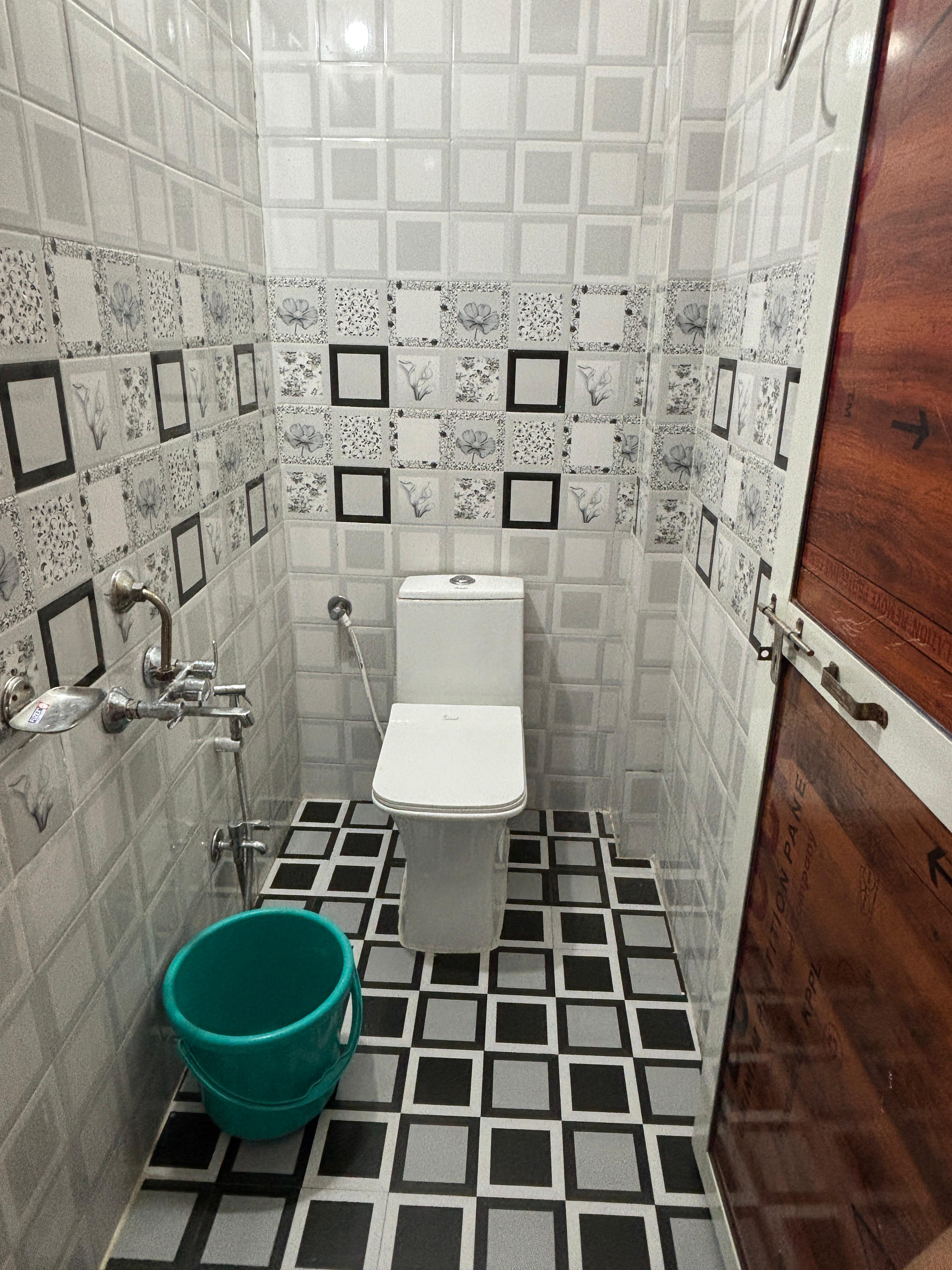 Hotel Citylight - Tap to explore photos