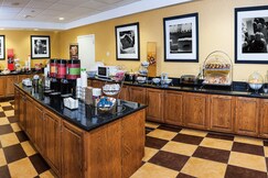 Hampton Inn & Suites Chesapeake-Square Mall