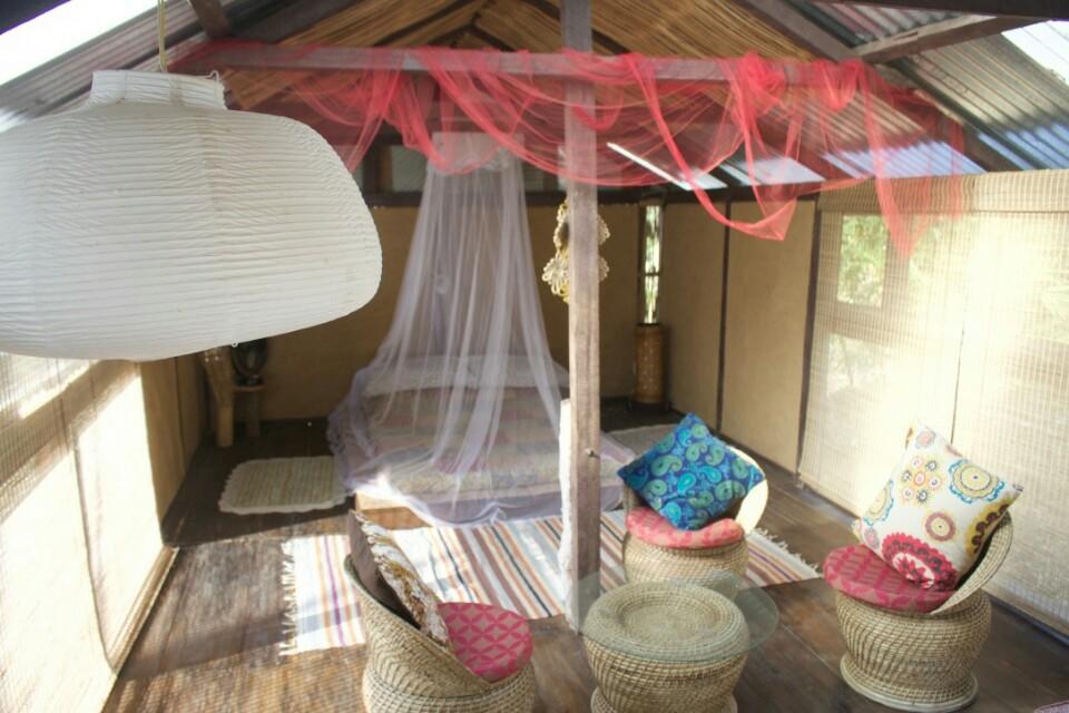 Petrichor Farms Studio Eco Education Center - Natural Homes (Simplicity) - Tap to explore photos