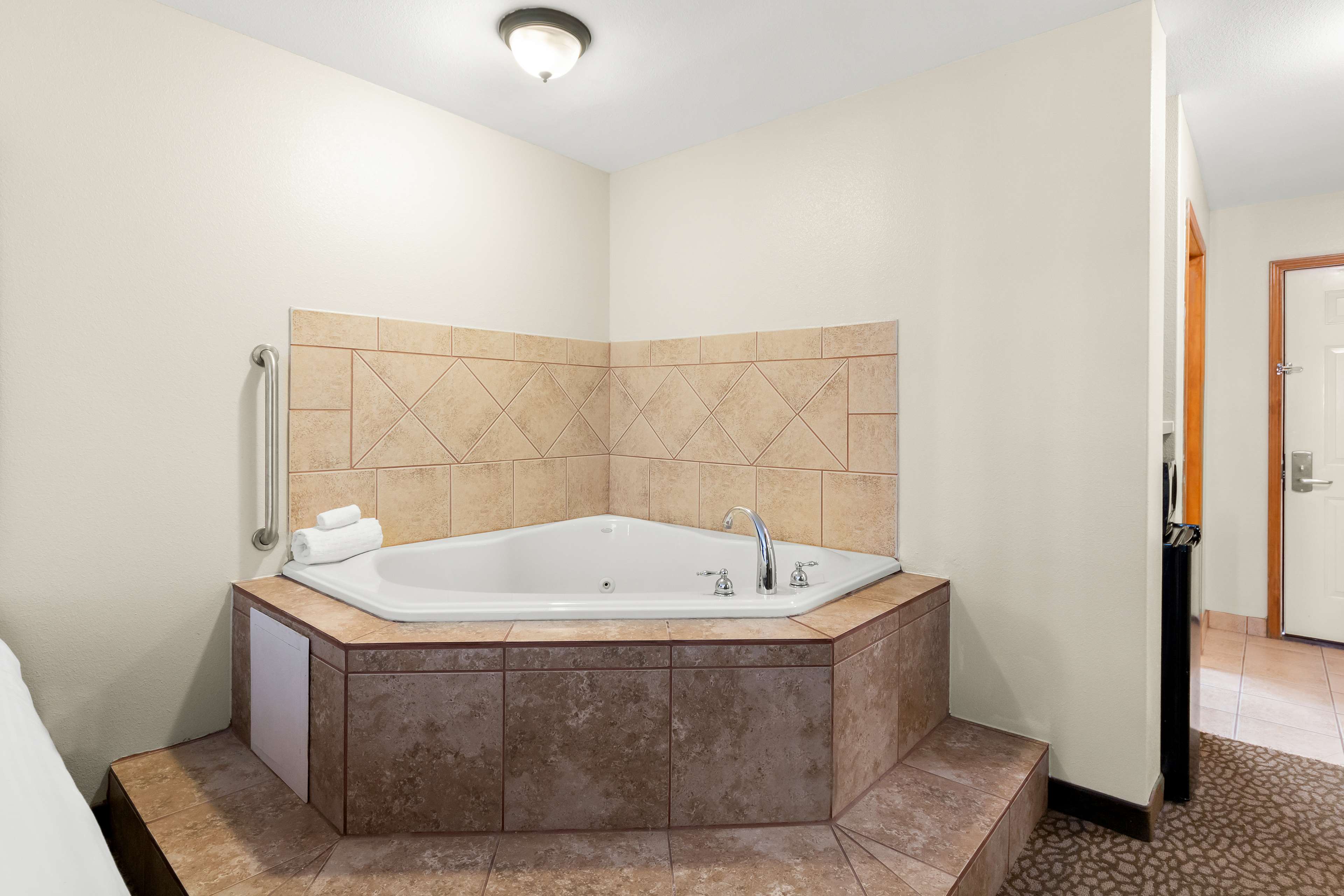 Best Western George West Executive Inn - Tap to explore photos
