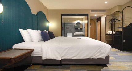 Benjarong hotel Room Type - Grand Deluxe Corner Benjarong hotel Room Type - Grand Deluxe Corner