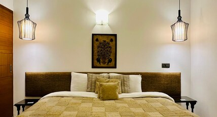 Thikana Delhi || Bed and Breakfast Room Type - Deluxe Double Room