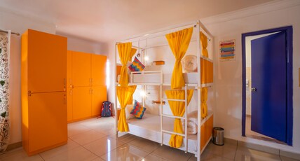 goSTOPS Srinagar Room Type - Bed in 8 Bed Mixed Dormitory AC Room with Ensuite Bathroom