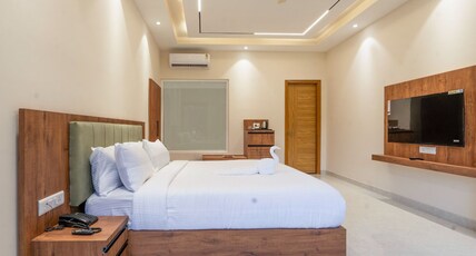 Corbett Four Seasons Room Type - Luxury Room With Bathtub
